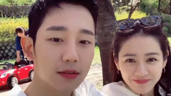 https://www.jazminemedia.com/wp-content/uploads/2018/04/Jung-Hae-In-And-Son-Ye-Jin.jpg