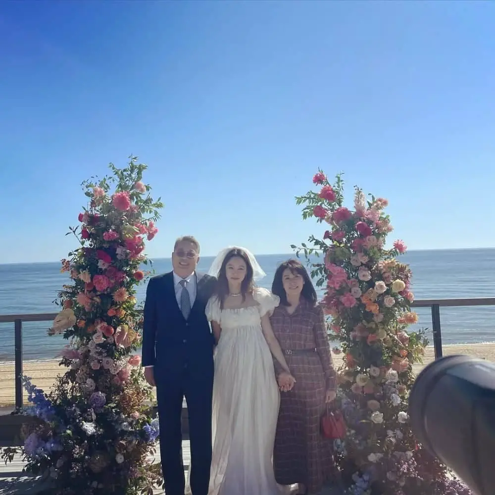 https://www.jazminemedia.com/wp-content/uploads/2022/10/Gong-Hyo-Jin-wedding.jpg