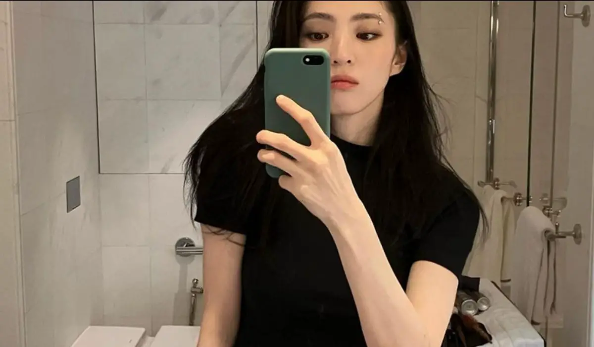 Han So Hee Stuns Fans With New Photo Showing Part Of Her Tattoo And Her New...