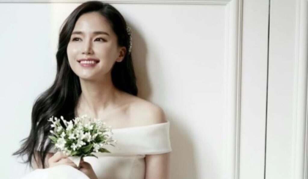 Actress Gong Hyun Joo Announces That She Is Pregnant With Twins