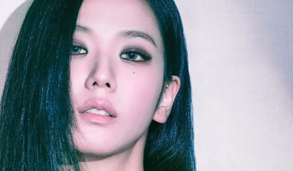 BLACKPINK's Jisoo Is The First Korean Female Soloist To Sell 1 Million ...