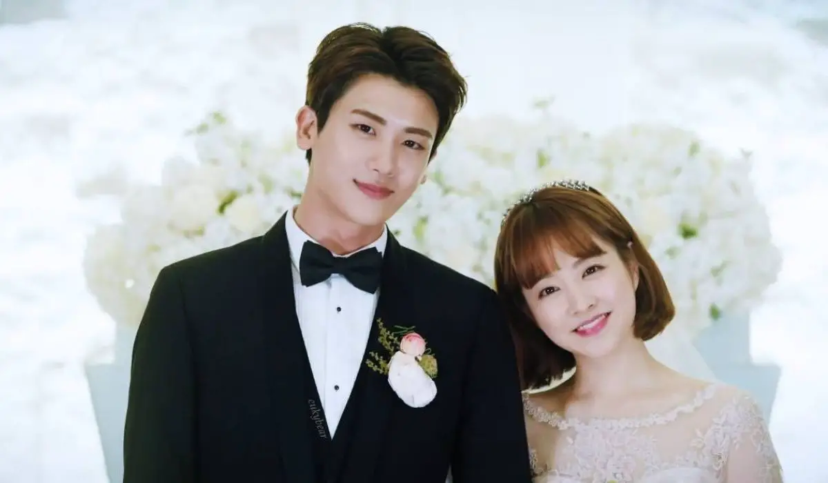 https://www.jazminemedia.com/wp-content/uploads/2023/03/Park-Hyung-Sik-And-Park-Bo-Young.jpg
