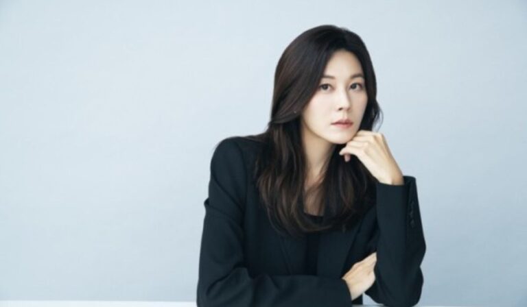 https://www.jazminemedia.com/wp-content/uploads/2023/10/Actress-Kim-Ha-Neul-.jpg