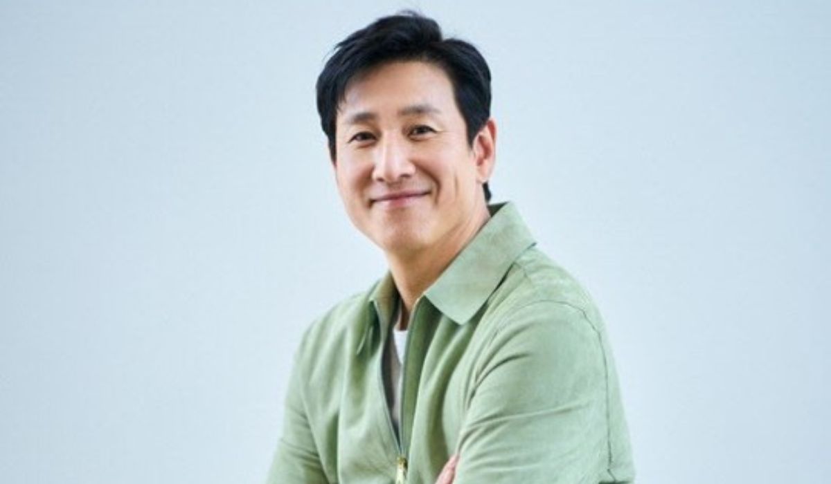 https://www.jazminemedia.com/wp-content/uploads/2023/10/Lee-Sun-Kyun-.jpg