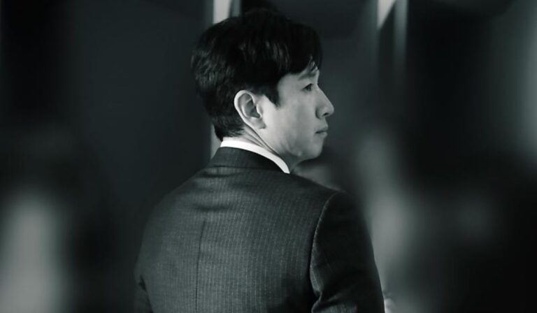 https://www.jazminemedia.com/wp-content/uploads/2024/01/Lee-Sun-Kyun3.jpg